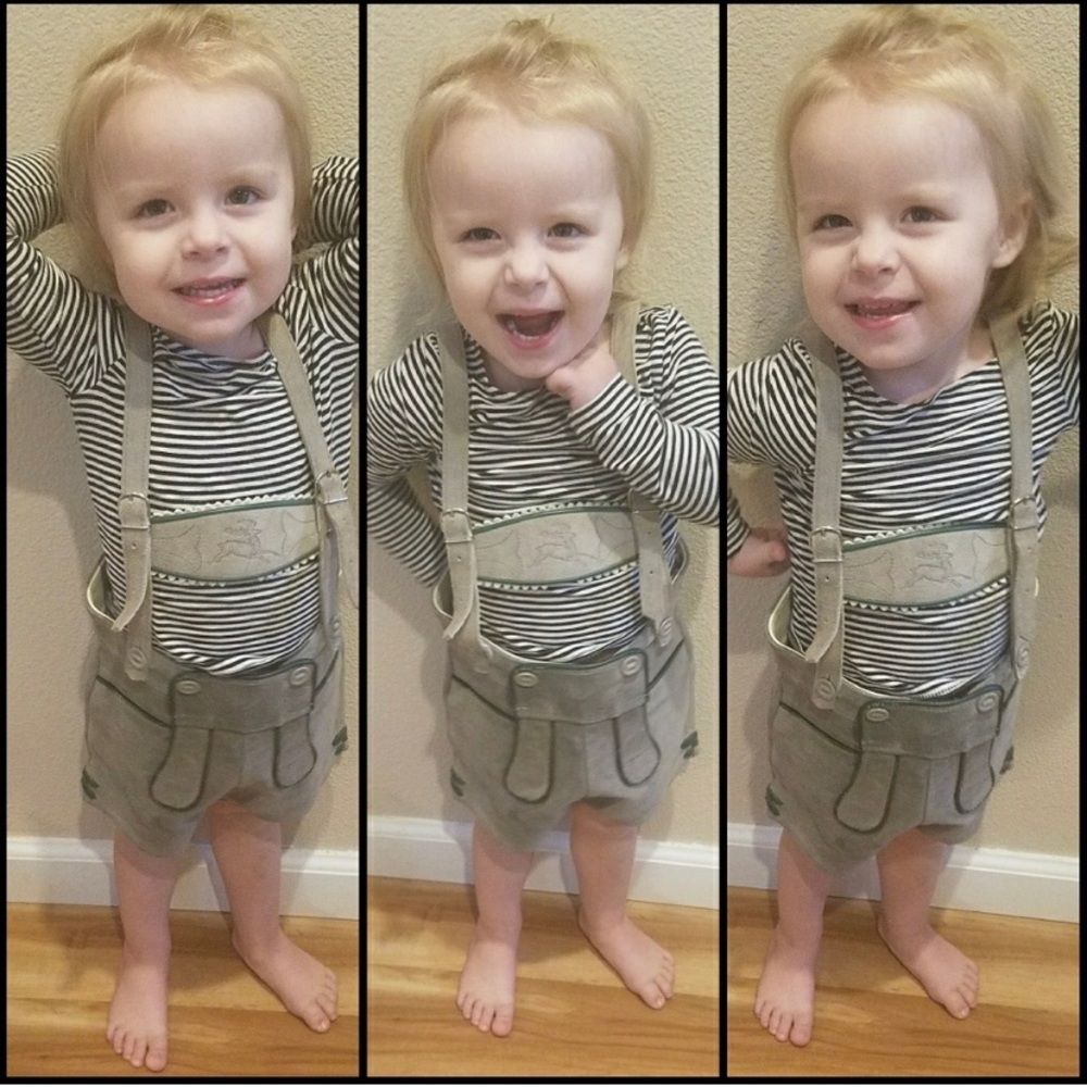 AUTHENTIC Adorable, VINTAGE, suede lederhosen!!